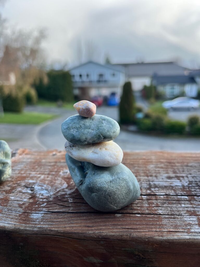 4 rocks balancing on each other